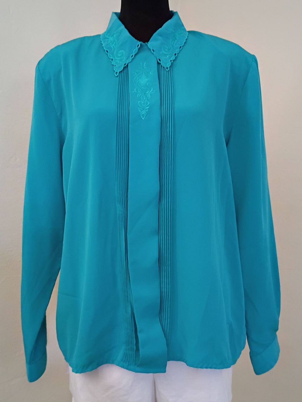 Claudia Richard Teal Button-Front Pleated Embroidered Blouse